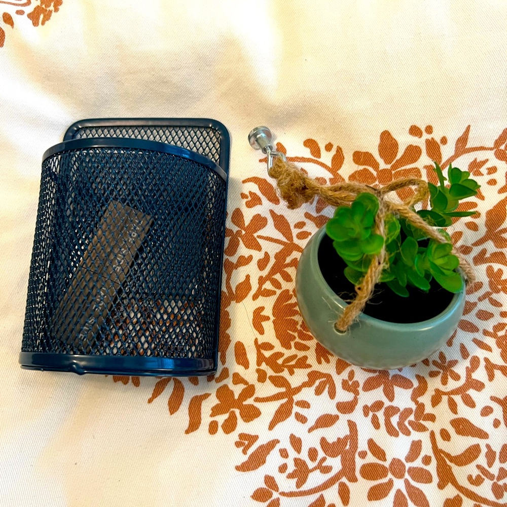 Target Locker Decorations, plant + pencil holder, magnetic